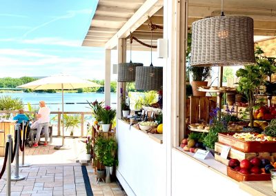 Buffet Stand Terrasse im Seepavillon