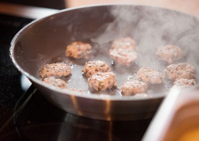 Frikadellen in der Pfanne
